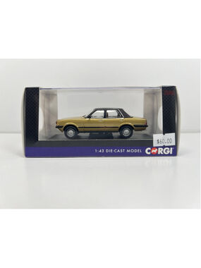 Corgi Car / VA 15004 Ford Cortina Mk5 2.0 Ghia S Solar Gold